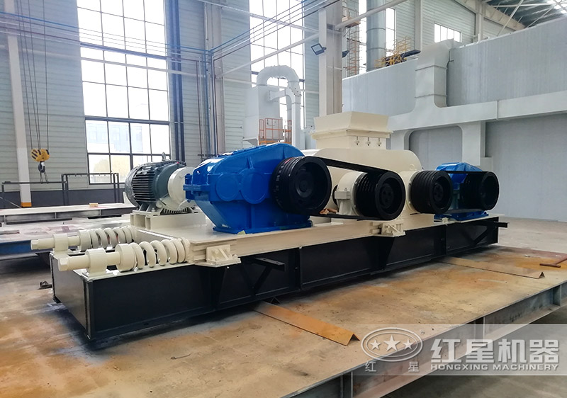 小型液壓對(duì)輥破碎機(jī)常用型號(hào)及價(jià)格，提供現(xiàn)場(chǎng)視頻